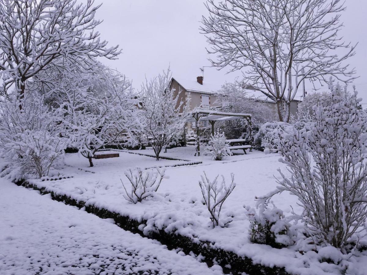 Chambres D'Hotes Le Clos De La Touche Cheille Exterior photo